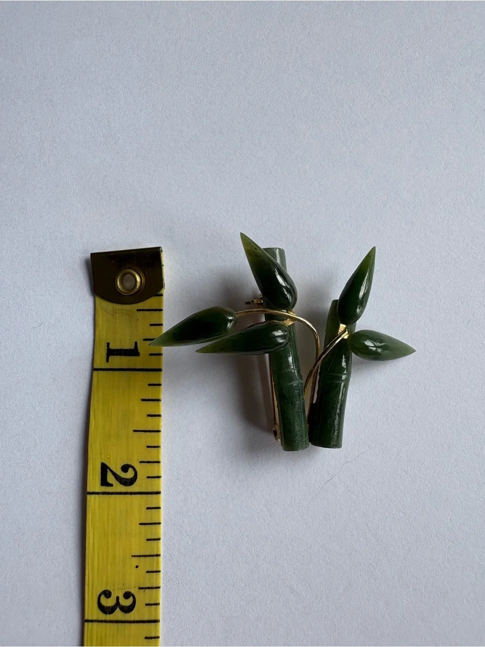 VNTG Jadite Carved Bamboo Branch Leaf Gold Tone Brooch Contemporary Minimalist‎